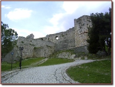 mh_Albanien_Berat_Festung1.jpg