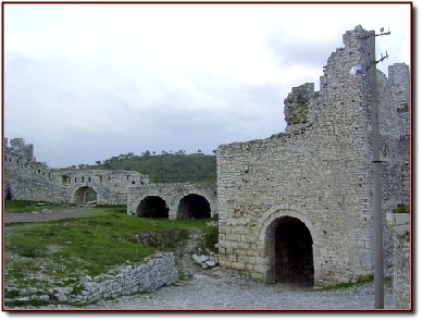mh_Albanien_Berat_Festung2.jpg