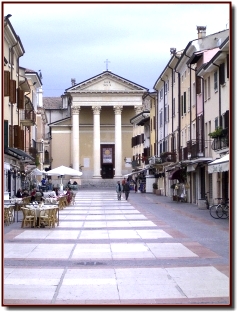Bardolino Piazza Santi Nicolo