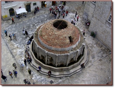 Dubrovnik Grosser Onofriobrunnen